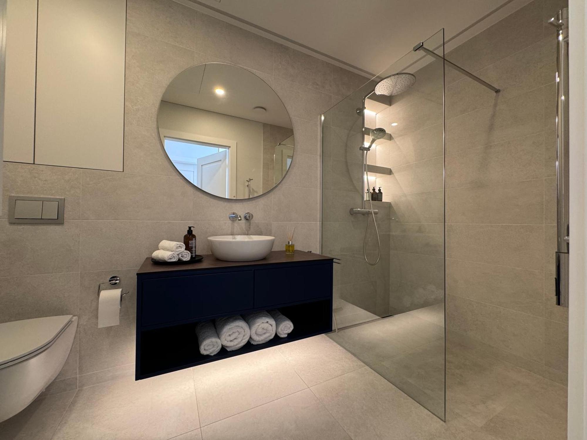 D33 Vilnius - Brand New Luxury Apartment With Terrace, Garden, Ac And Parking Экстерьер фото